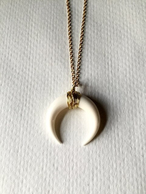 Big Horn Shaped Crescent Moon Choker Necklace